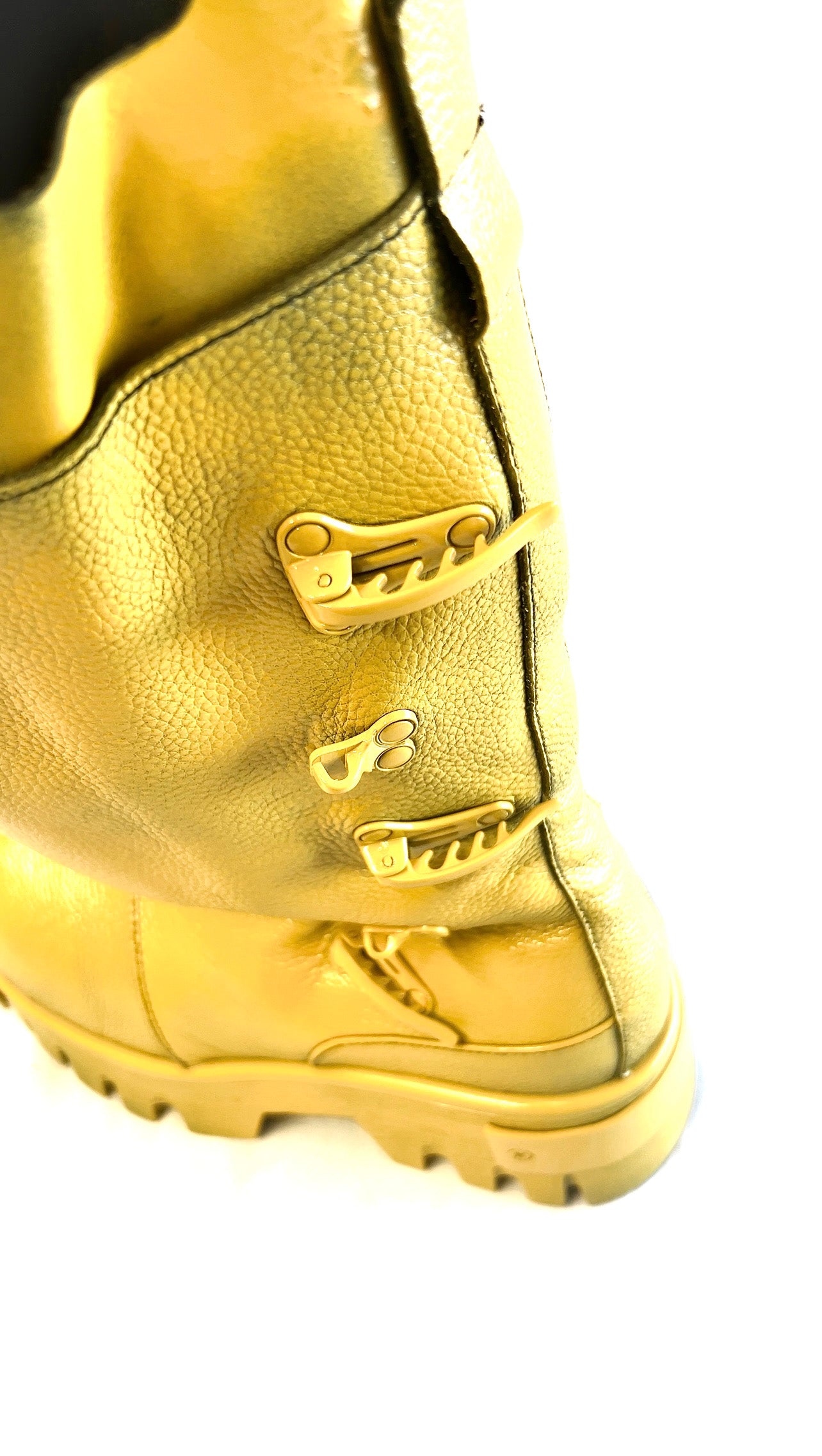 “DREDGE” BOOT (PAINTED YELLOW)