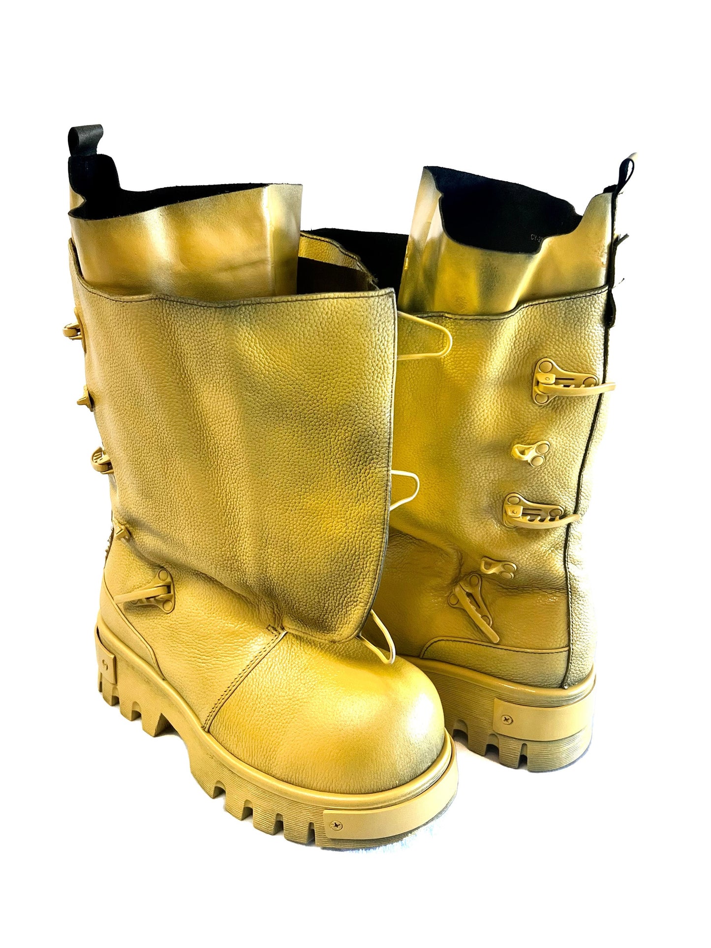 “DREDGE” BOOT (PAINTED YELLOW)