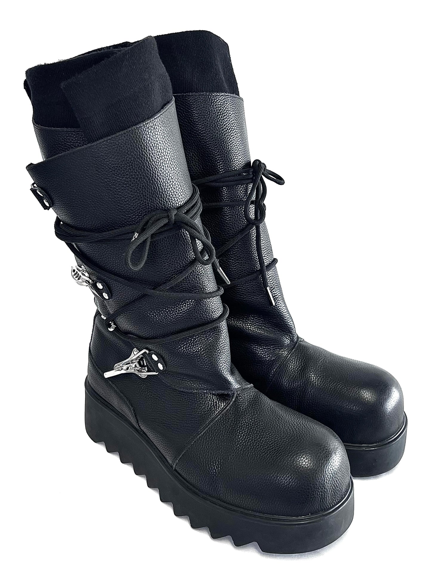 "WITCH HUNTER" BOOT (DEFECT)