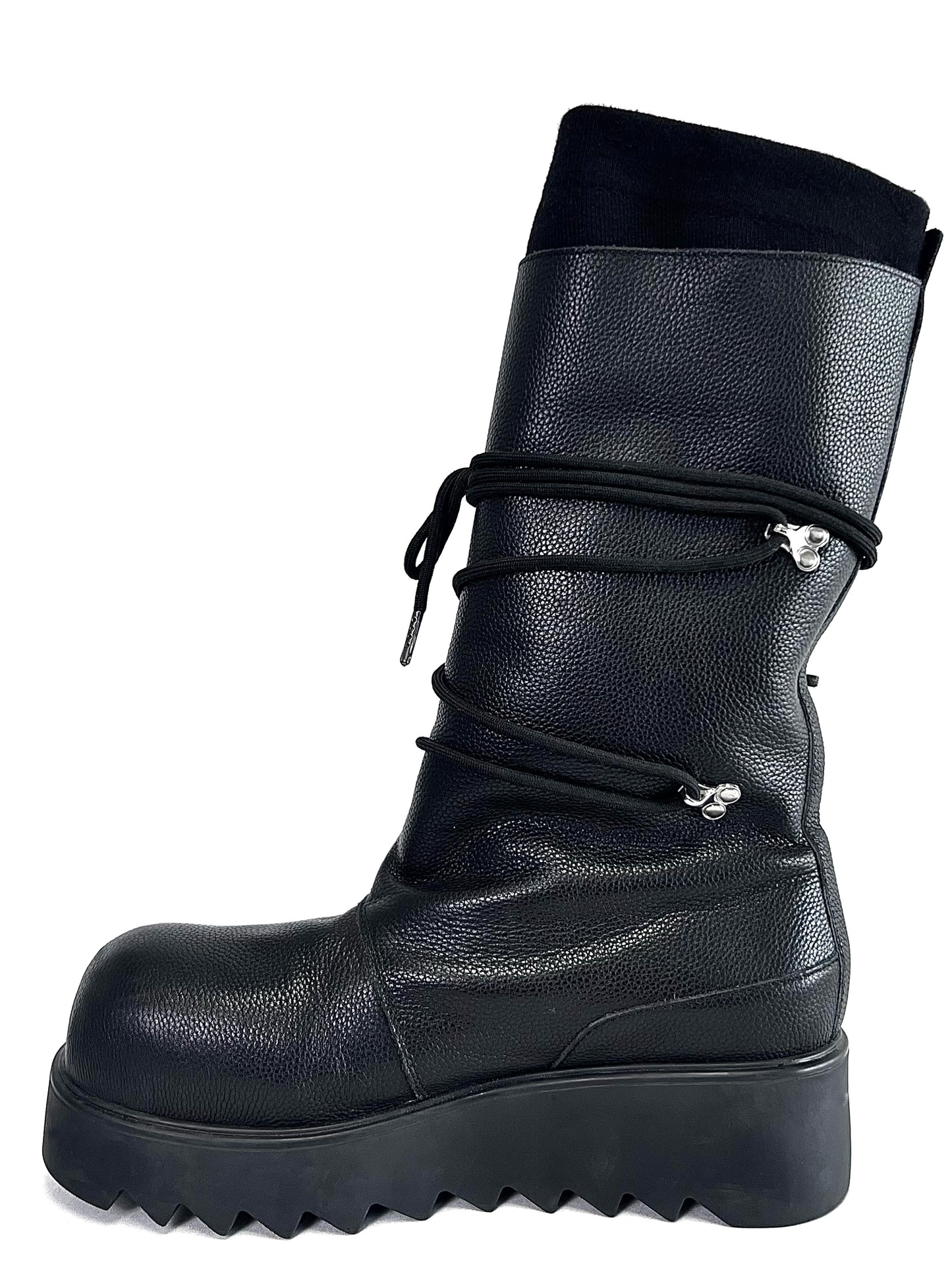 "WITCH HUNTER" BOOT (DEFECT)
