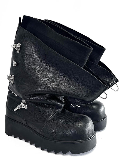 "WITCH HUNTER" BOOT (DEFECT)